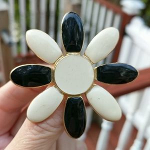 FLOWER BROOCH!